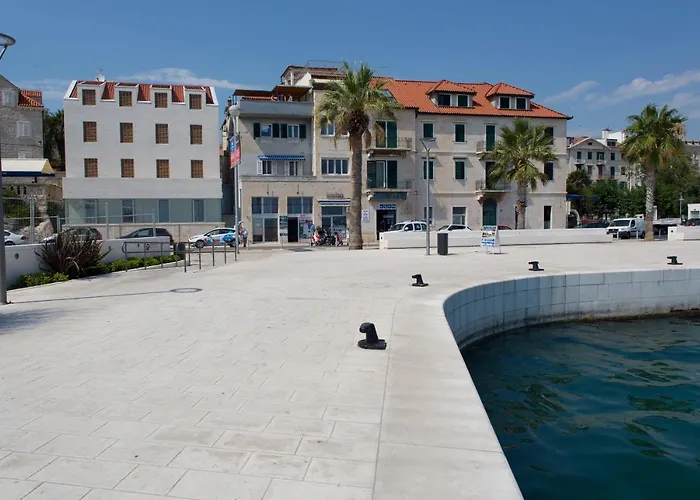 Toni Delux スプリト