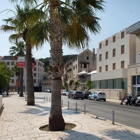 Apartament Toni Delux