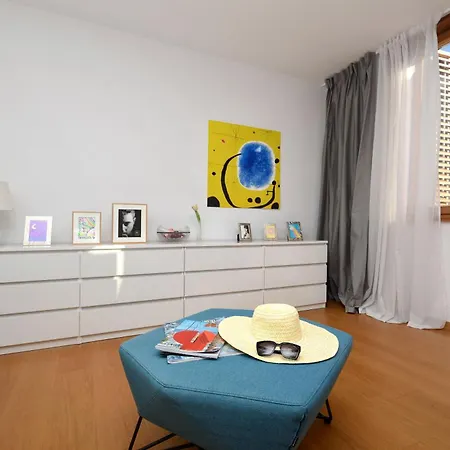 Apartament Toni Delux